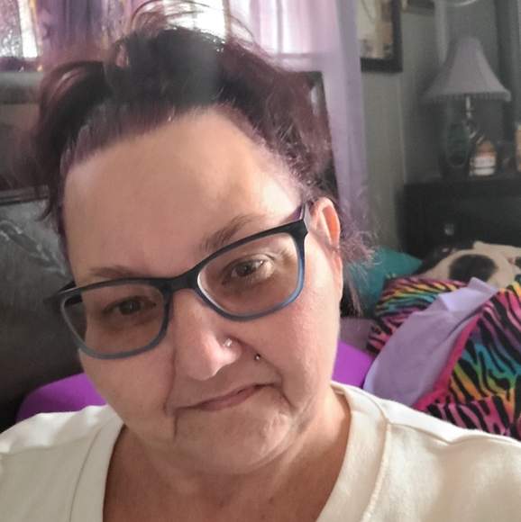 Meet your Posher, Sabrina - Picture 4 of 4